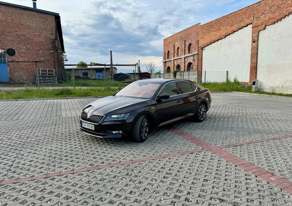 Skoda Superb cena 98500 przebieg: 98300, rok produkcji 2018 z Rybnik małe 106